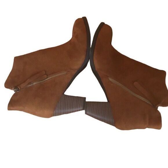 JustFab “Analia” Double Zipper Booties; Chestnut Brown Faux Suede, Size 11M - Picture 5 of 8